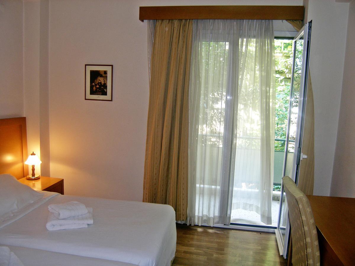 Theoxenia Hotel Aten Exteriör bild